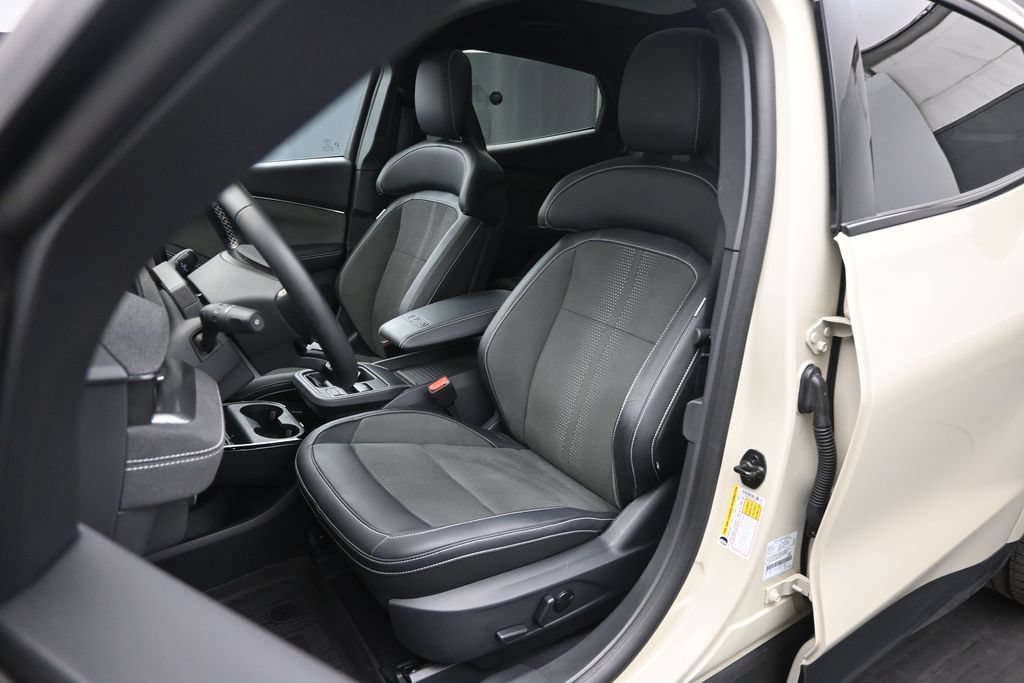 Certified 2025 Ford Mustang Mach-E GT AWD/4WD image 9