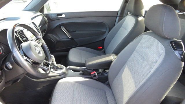 Used 2019 Volkswagen Beetle 2.0T S image 10