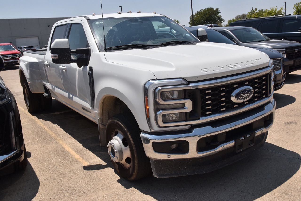 Certified 2023 Ford F350 Lariat w/ Lariat Ultimate Package AWD/4WD image 4