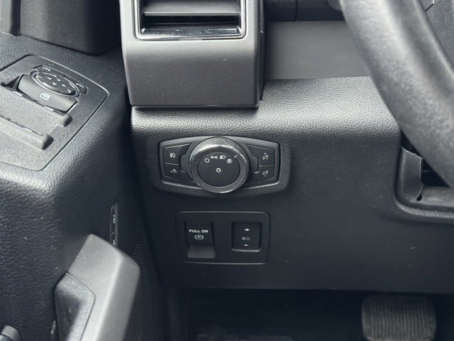 Certified 2022 Ford F150 XLT w/ Equipment Group 302A High image 38