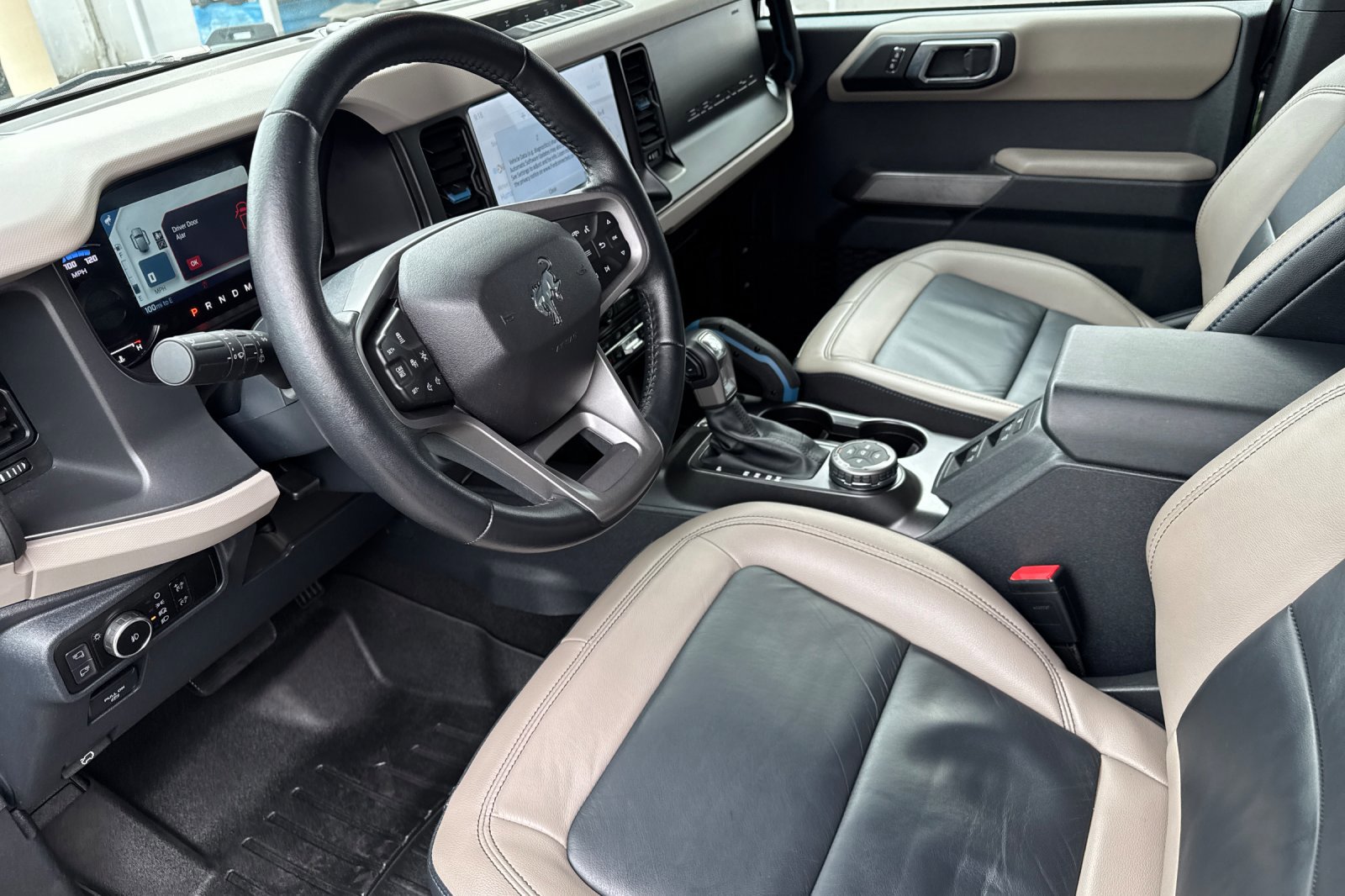 Certified 2023 Ford Bronco Wildtrak AWD/4WD image 10