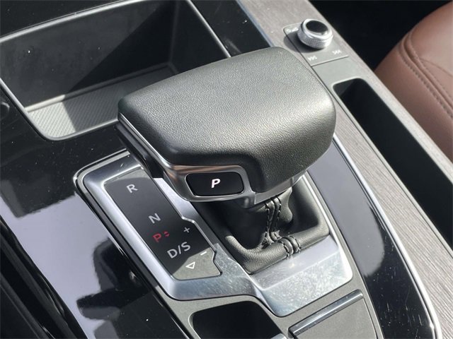 Used 2024 Audi Q5 2.0T Premium w/ Convenience Package image 21