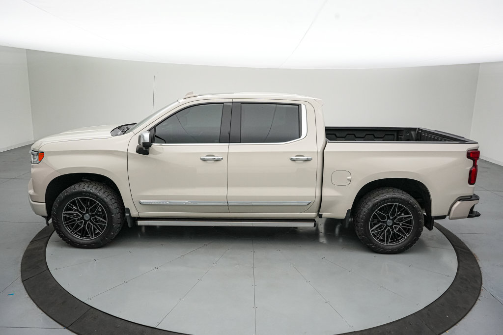Used 2026 Chevrolet Silverado 1500 High Country AWD/4WD image 8