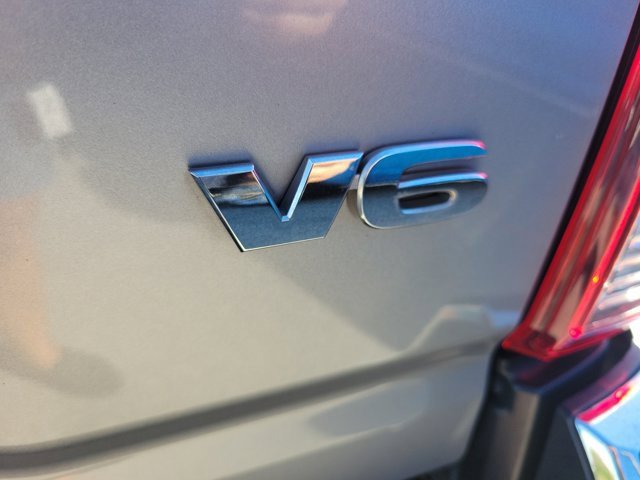 Used 2019 Toyota Tacoma Limited image 11