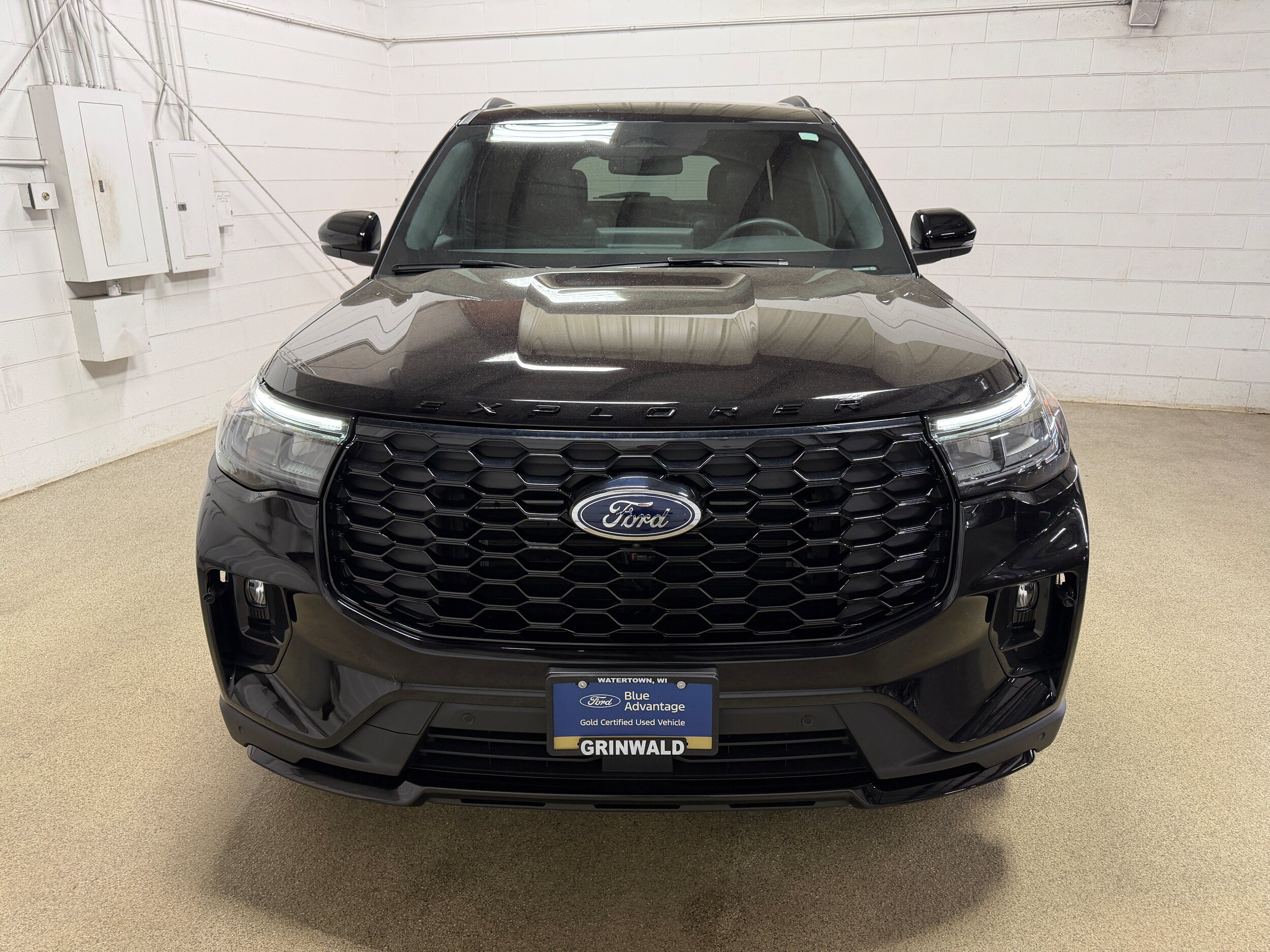 Certified 2025 Ford Explorer ST-Line w/ Premium Package AWD/4WD image 29
