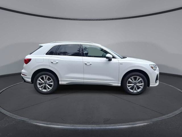 Used 2025 Audi Q3 2.0T Premium AWD/4WD image 9