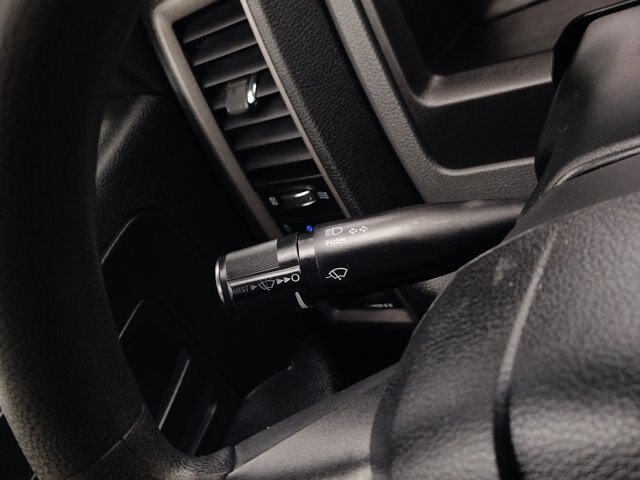 Used 2018 RAM 1500 Express AWD/4WD image 36