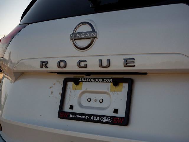 Used 2025 Nissan Rogue SV AWD/4WD image 10