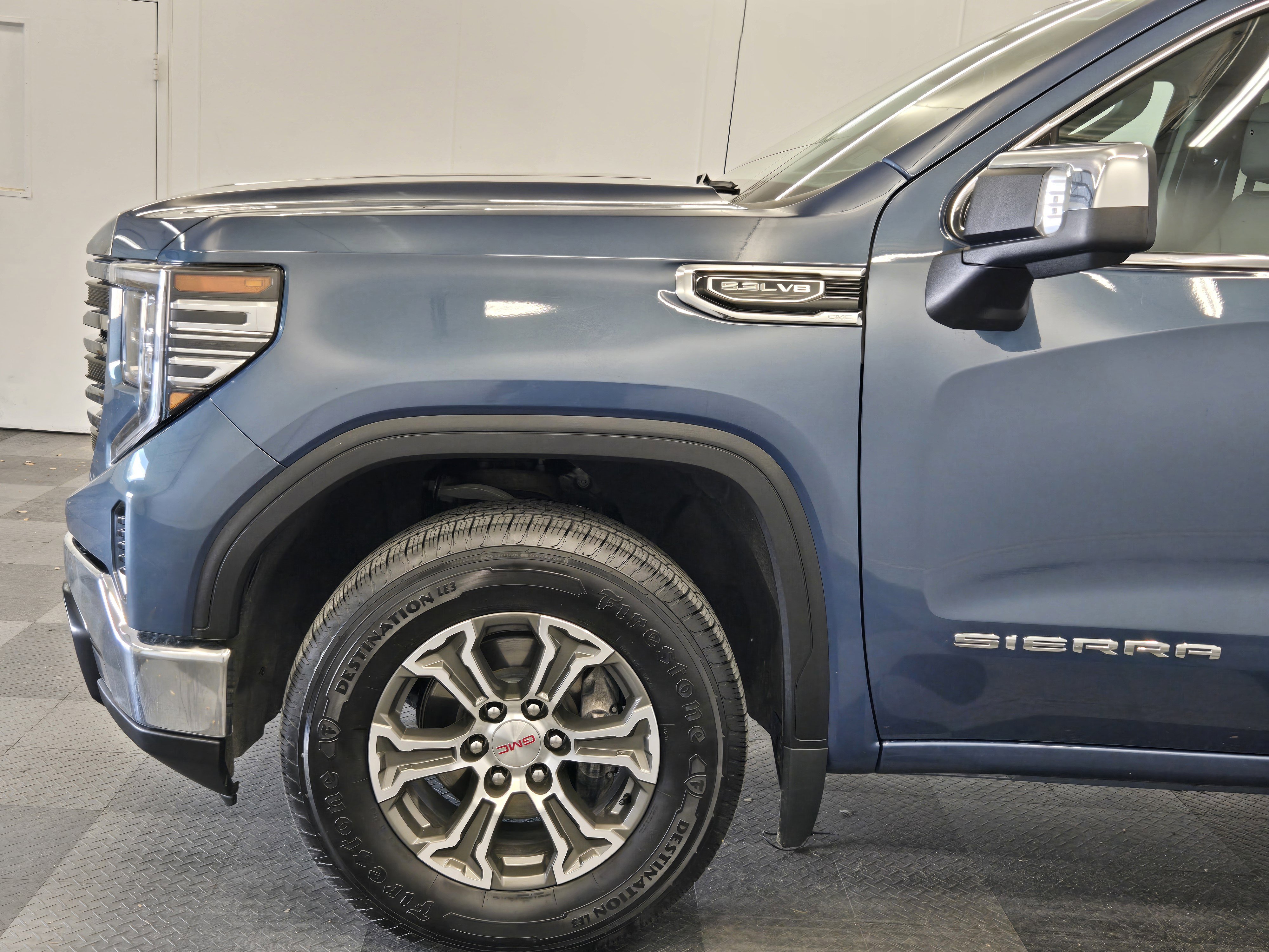 Used 2024 GMC Sierra 1500 SLT RWD image 9