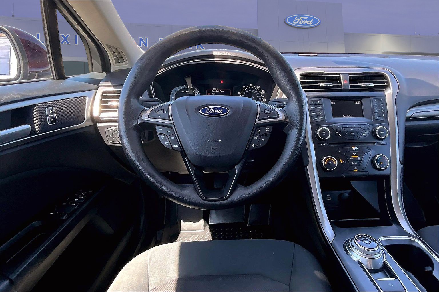Certified 2017 Ford Fusion SE FWD image 8