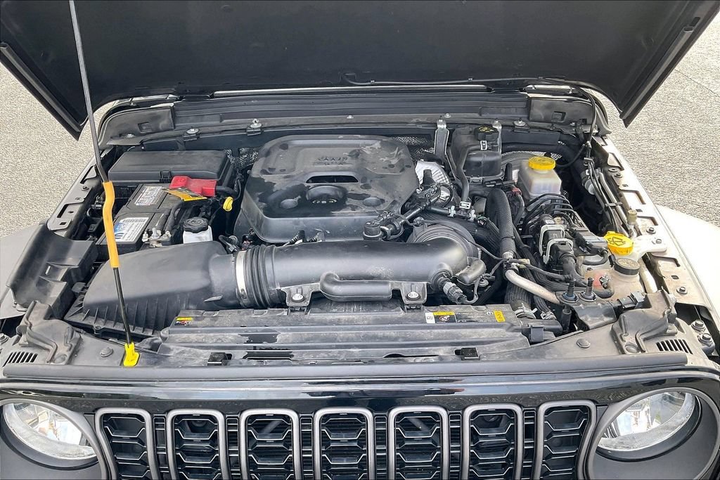 Used 2024 Jeep Wrangler Unlimited Sport AWD/4WD image 10