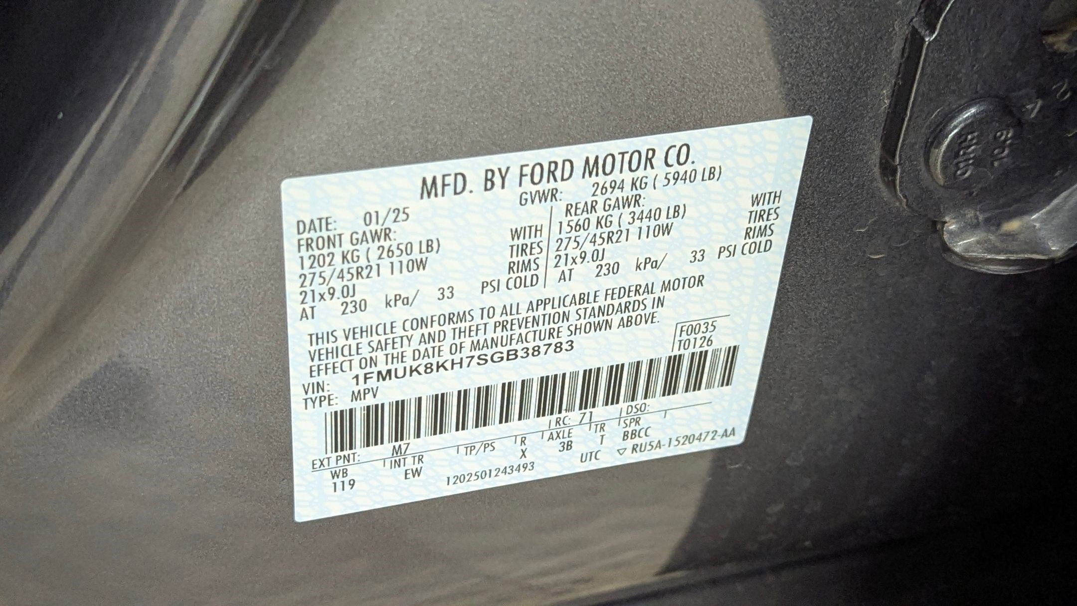 Certified 2025 Ford Explorer ST-Line w/ ST-Line Street Pack image 20