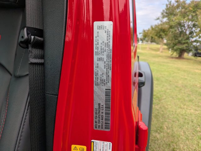 Used 2024 Jeep Wrangler Unlimited Rubicon w/ Technology Group image 35