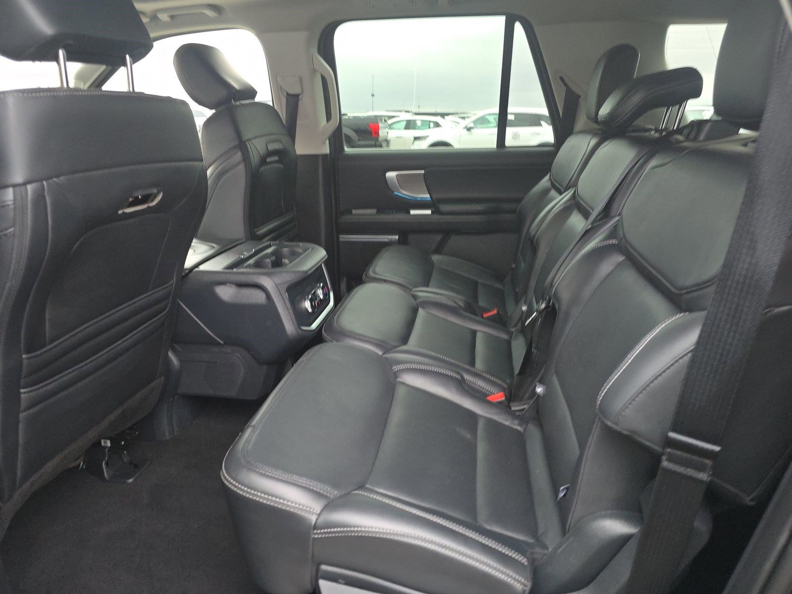 Certified 2025 Ford Expedition Max Platinum image 17