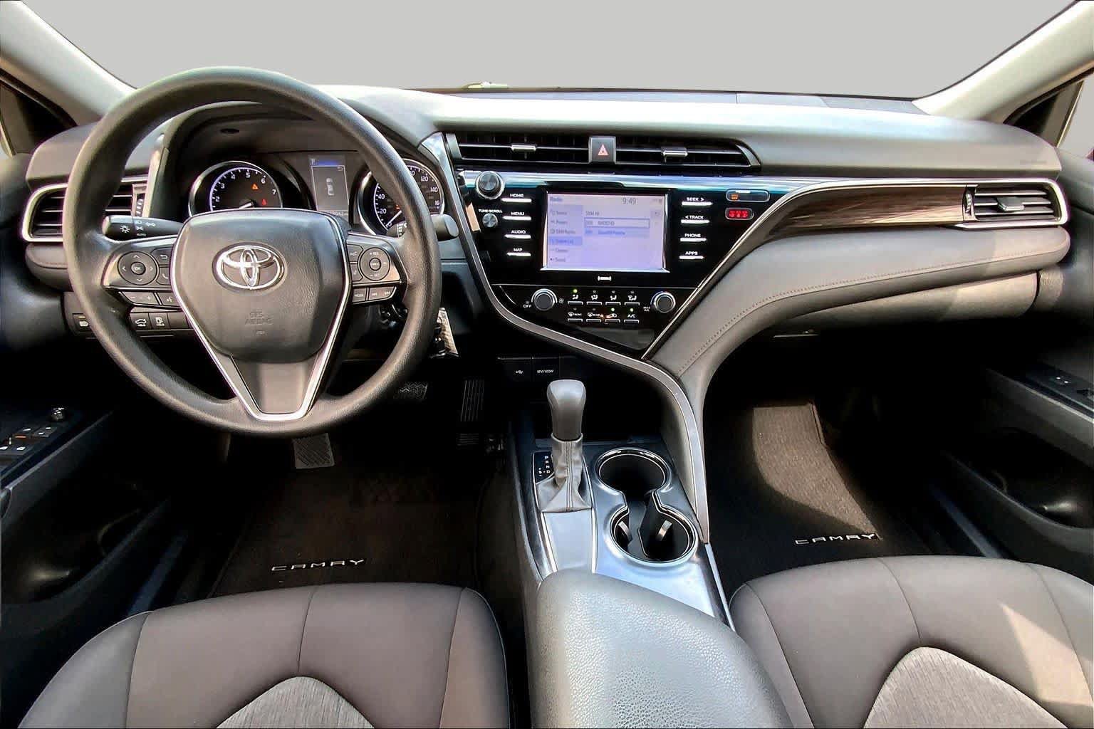 Used 2020 Toyota Camry LE FWD image 16