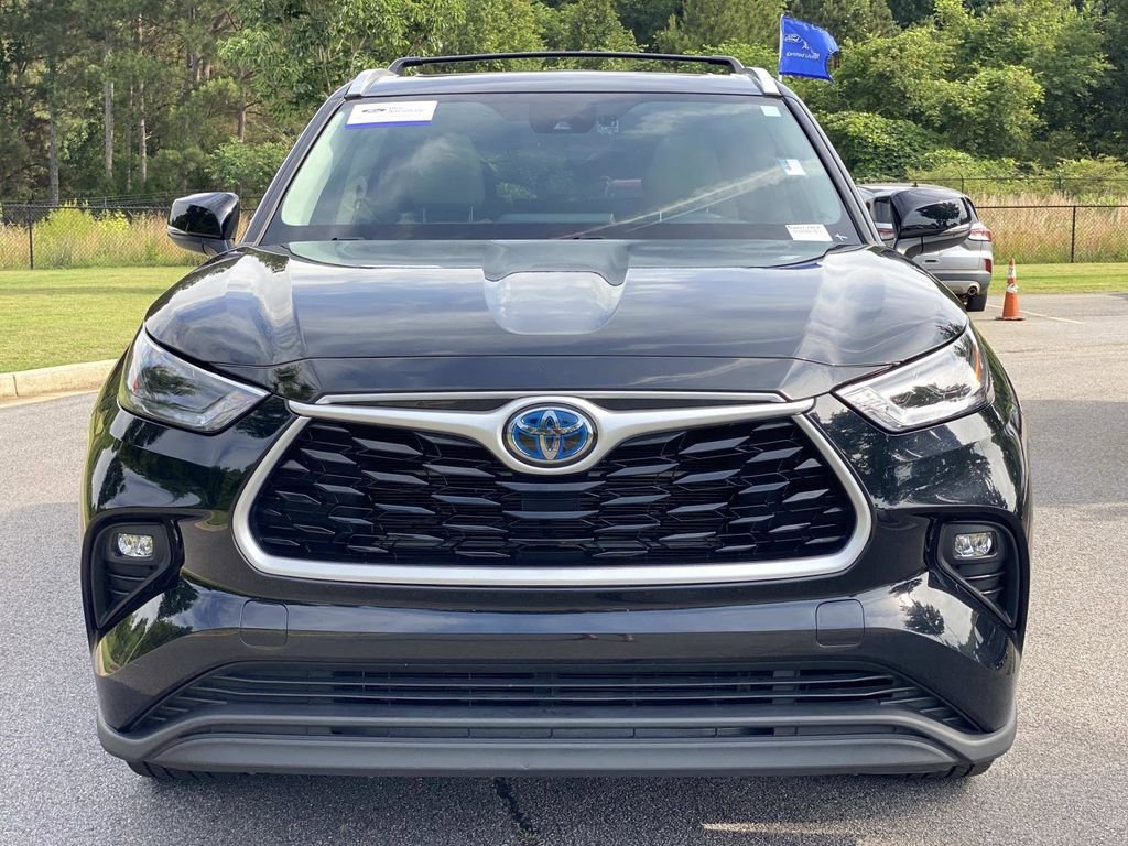Used 2023 Toyota Highlander XLE FWD image 14