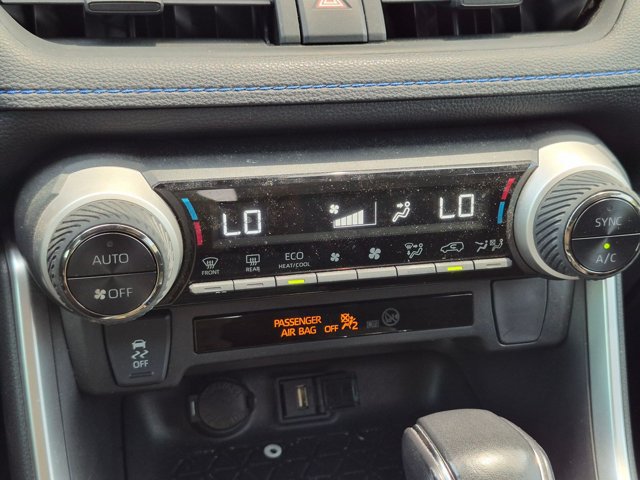 Used 2022 Toyota RAV4 SE AWD/4WD image 9