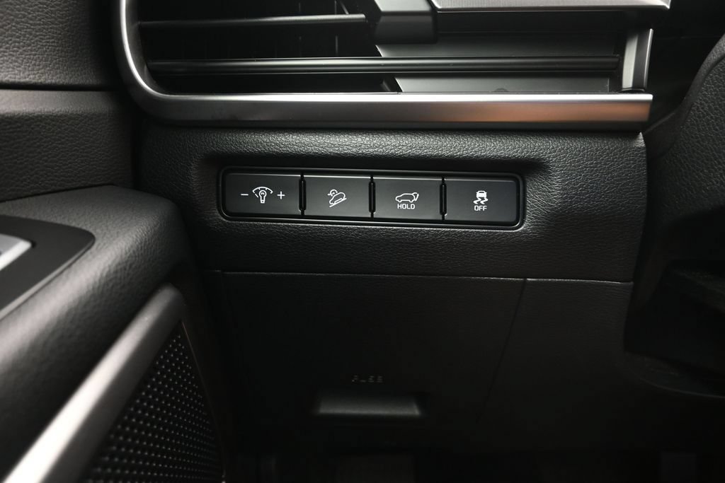 Used 2025 Kia Telluride S FWD image 24