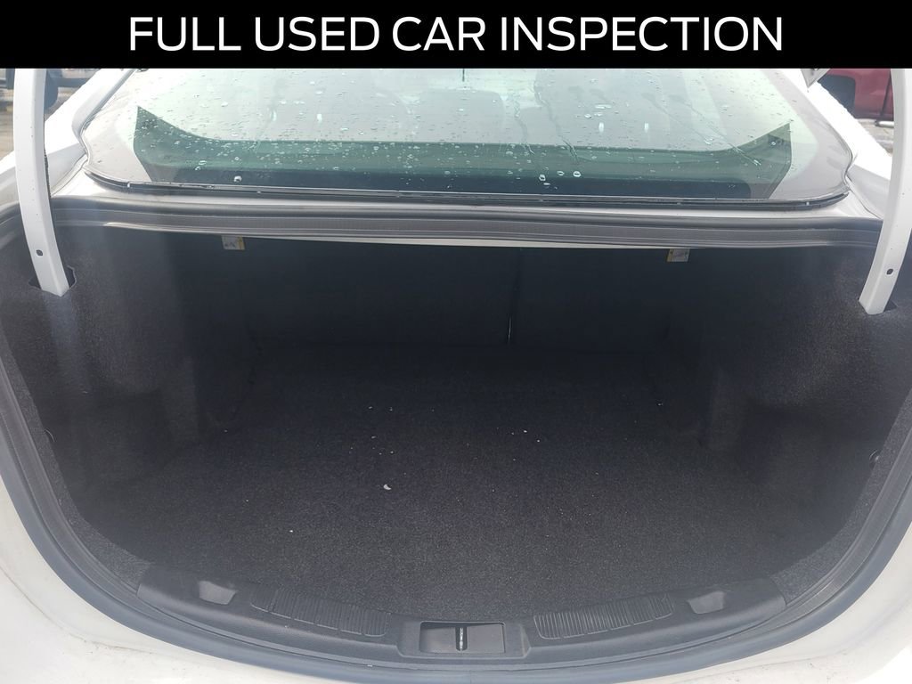 Certified 2017 Ford Fusion SE w/ Fusion SE Technology Package image 6