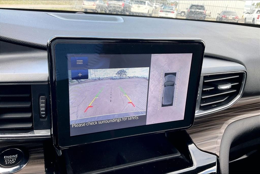 Certified 2022 Ford Explorer Limited RWD image 13