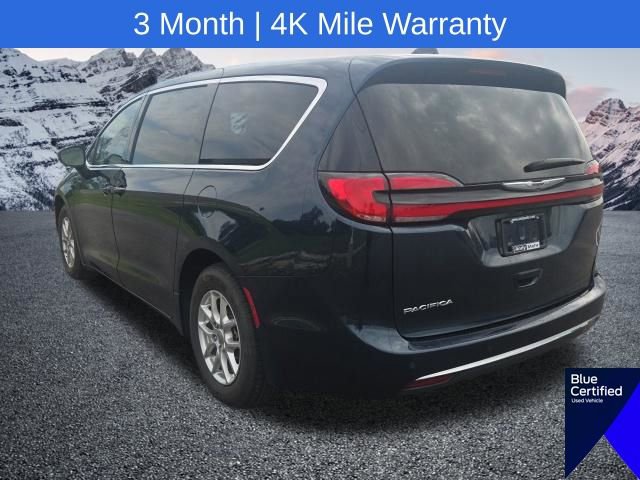 Used 2023 Chrysler Pacifica Touring-L FWD image 16