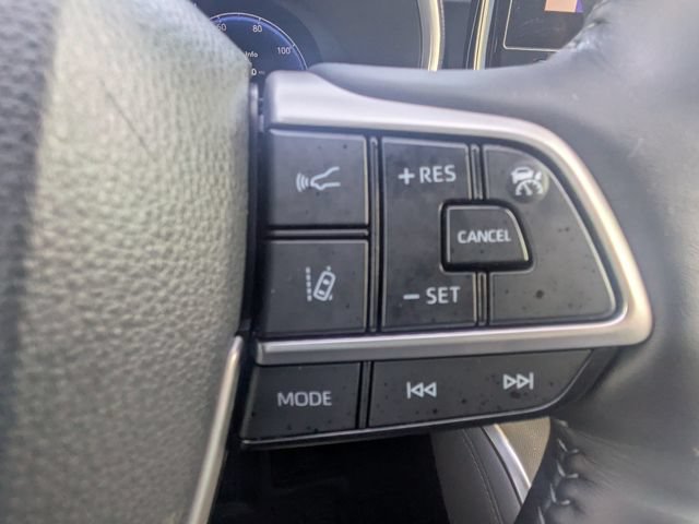 Used 2024 Toyota Highlander Limited FWD image 28