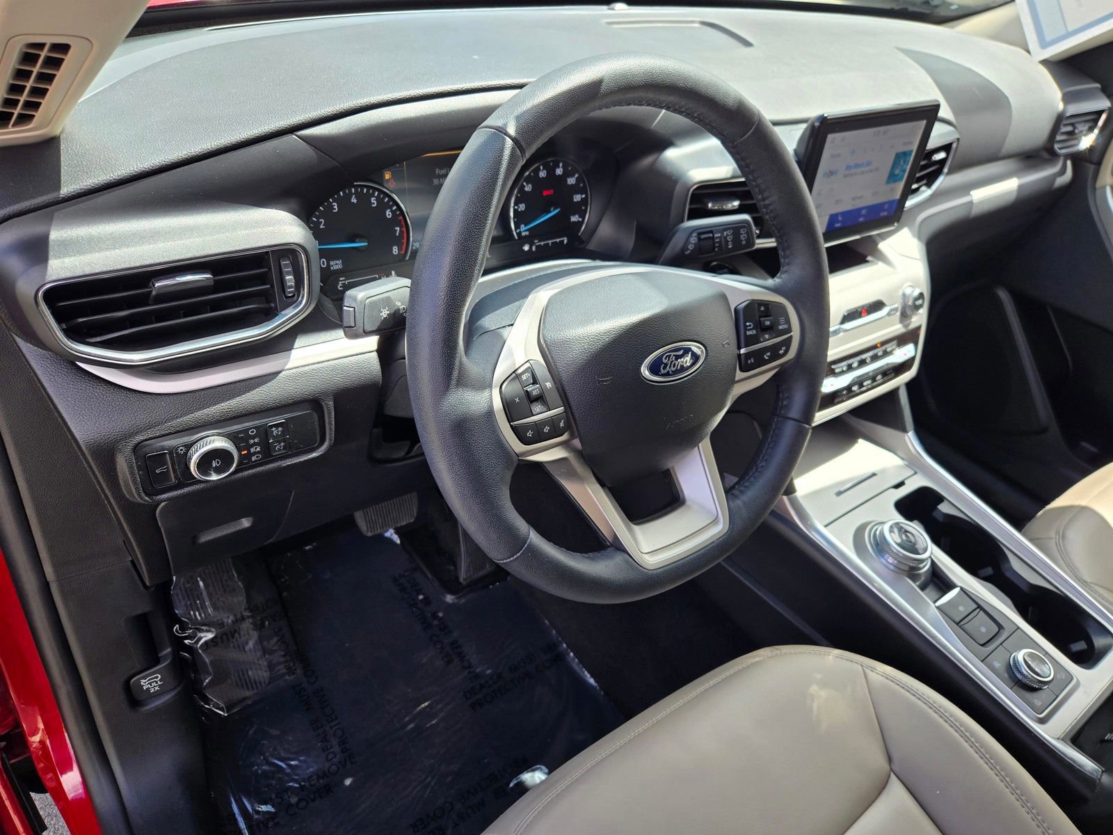 Certified 2024 Ford Explorer XLT w/ Equipment Group 202A AWD/4WD image 21