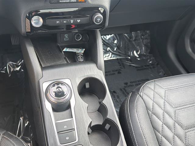 Certified 2023 Ford Escape SE w/ PHEV Premium Package FWD image 18