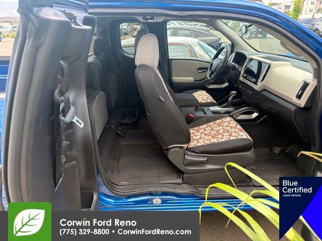 Used 2025 Nissan Frontier SV AWD/4WD image 13