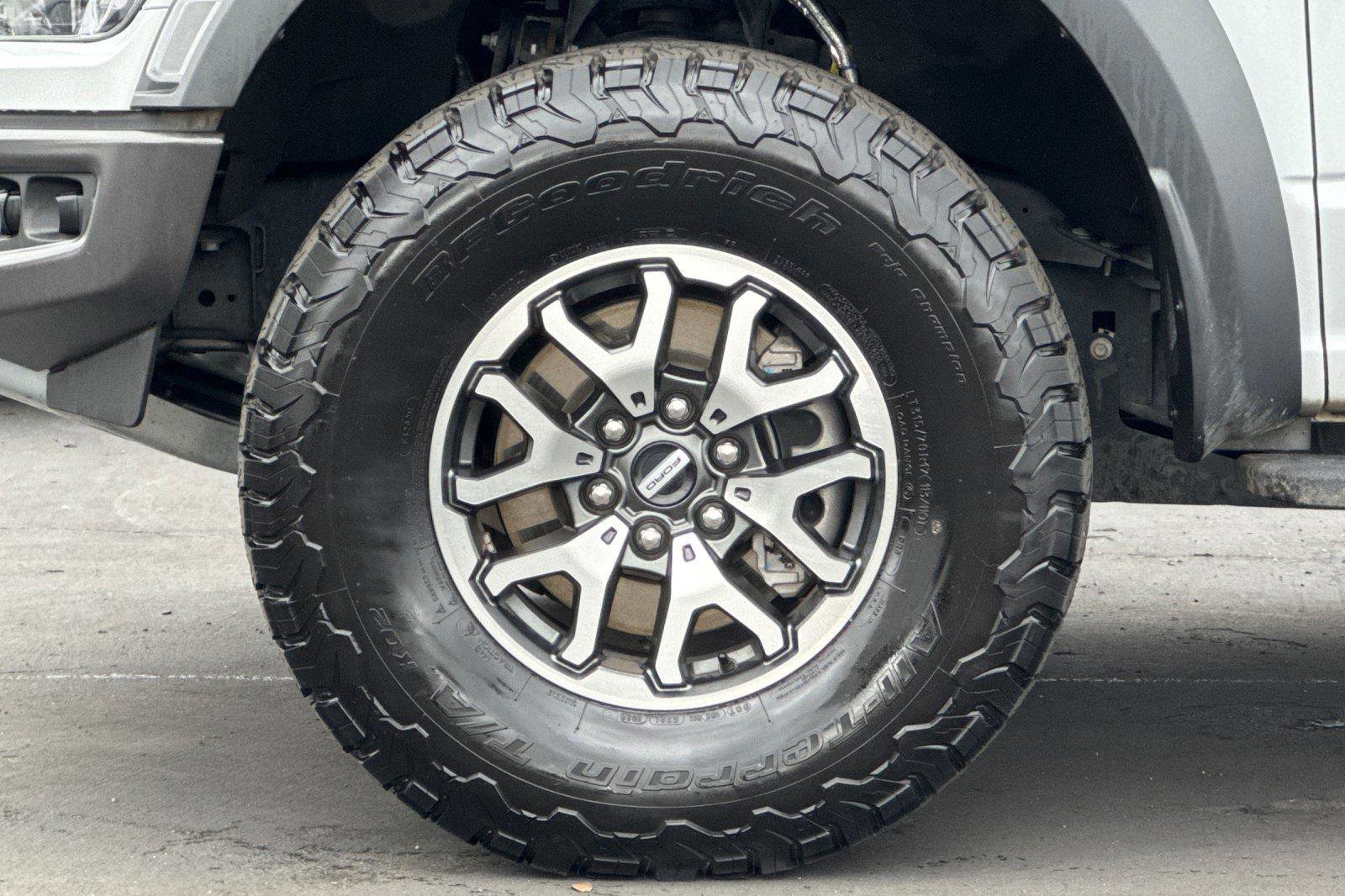 Certified 2022 Ford F150 Raptor w/ Equipment Group 801A High image 34