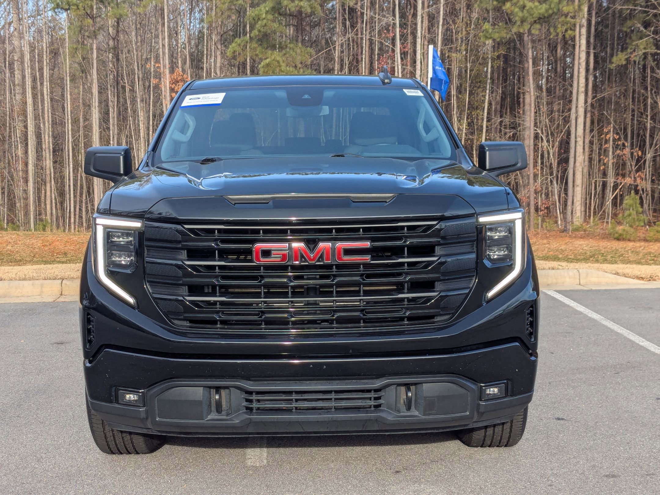 Used 2023 GMC Sierra 1500 Elevation image 3