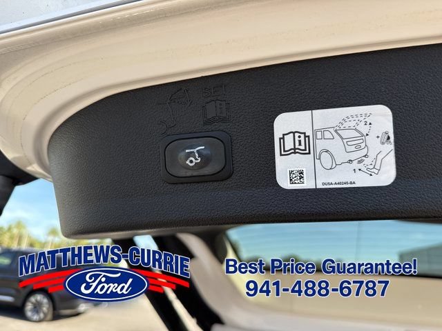 Certified 2017 Ford Escape Titanium FWD image 14