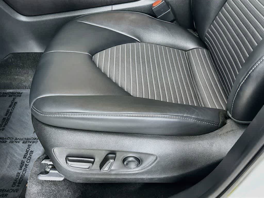 Used 2022 Toyota Highlander XSE FWD image 29