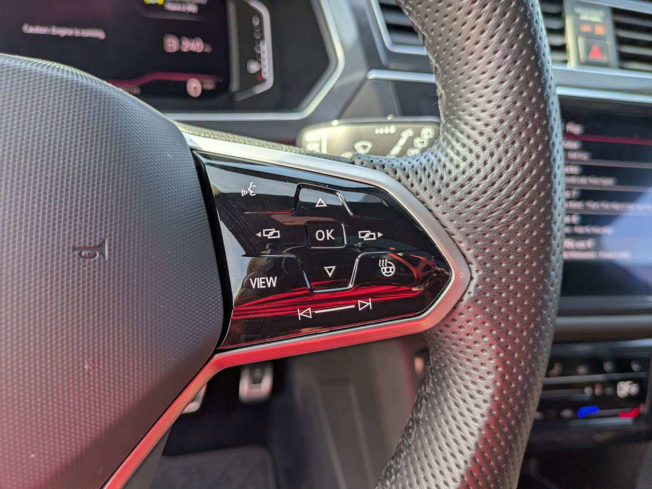 Used 2022 Volkswagen Tiguan SEL R-Line image 19