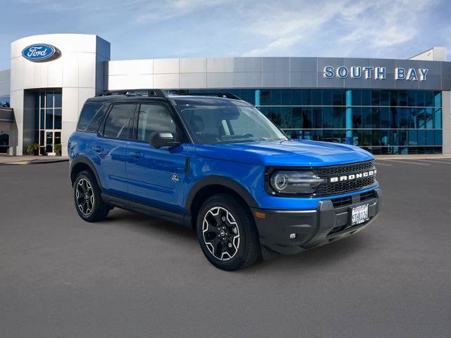 Certified 2025 Ford Bronco Sport Outer Banks w/ Outer Banks Tech Package+ AWD/4WD image 9