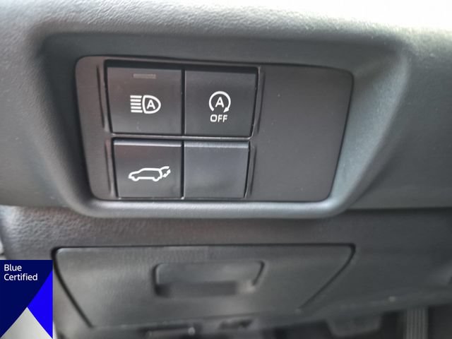 Used 2024 Toyota Highlander LE FWD image 17