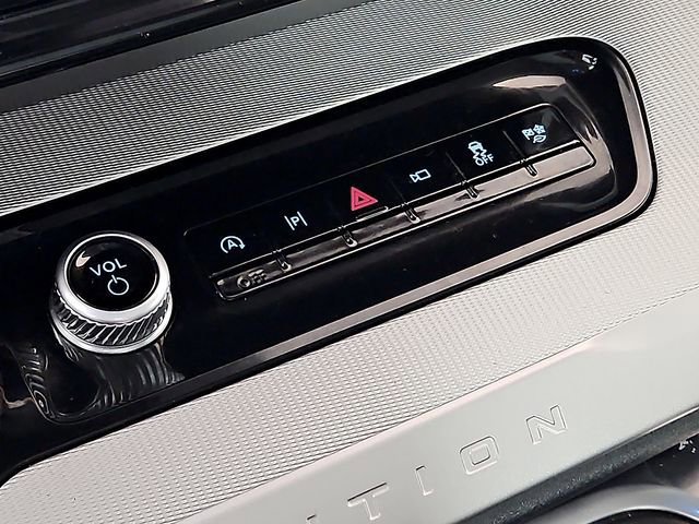 Certified 2025 Ford Expedition Active image 29