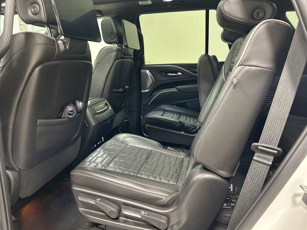 Used 2021 Cadillac Escalade Sport Platinum AWD/4WD image 29