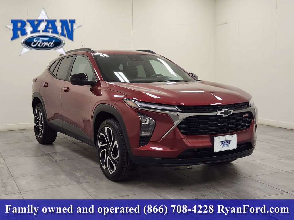 Used 2025 Chevrolet Trax RS w/ Driver Confidence Package image 4