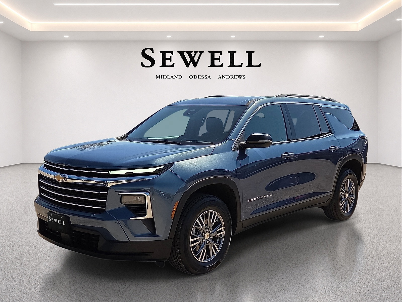 Used 2025 Chevrolet Traverse LT