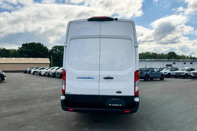 Certified 2023 Ford E-Transit 148 High Roof Extended RWD image 4