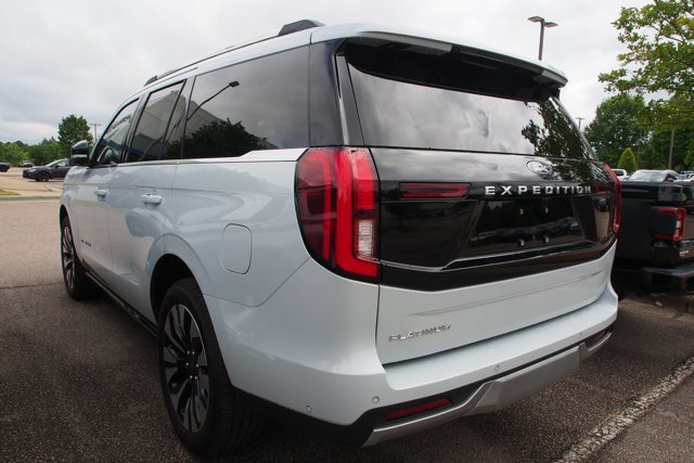Certified 2025 Ford Expedition Platinum w/ Driver's Package AWD/4WD image 5
