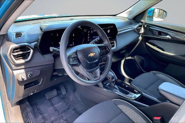 Used 2025 Chevrolet TrailBlazer LT AWD/4WD image 14