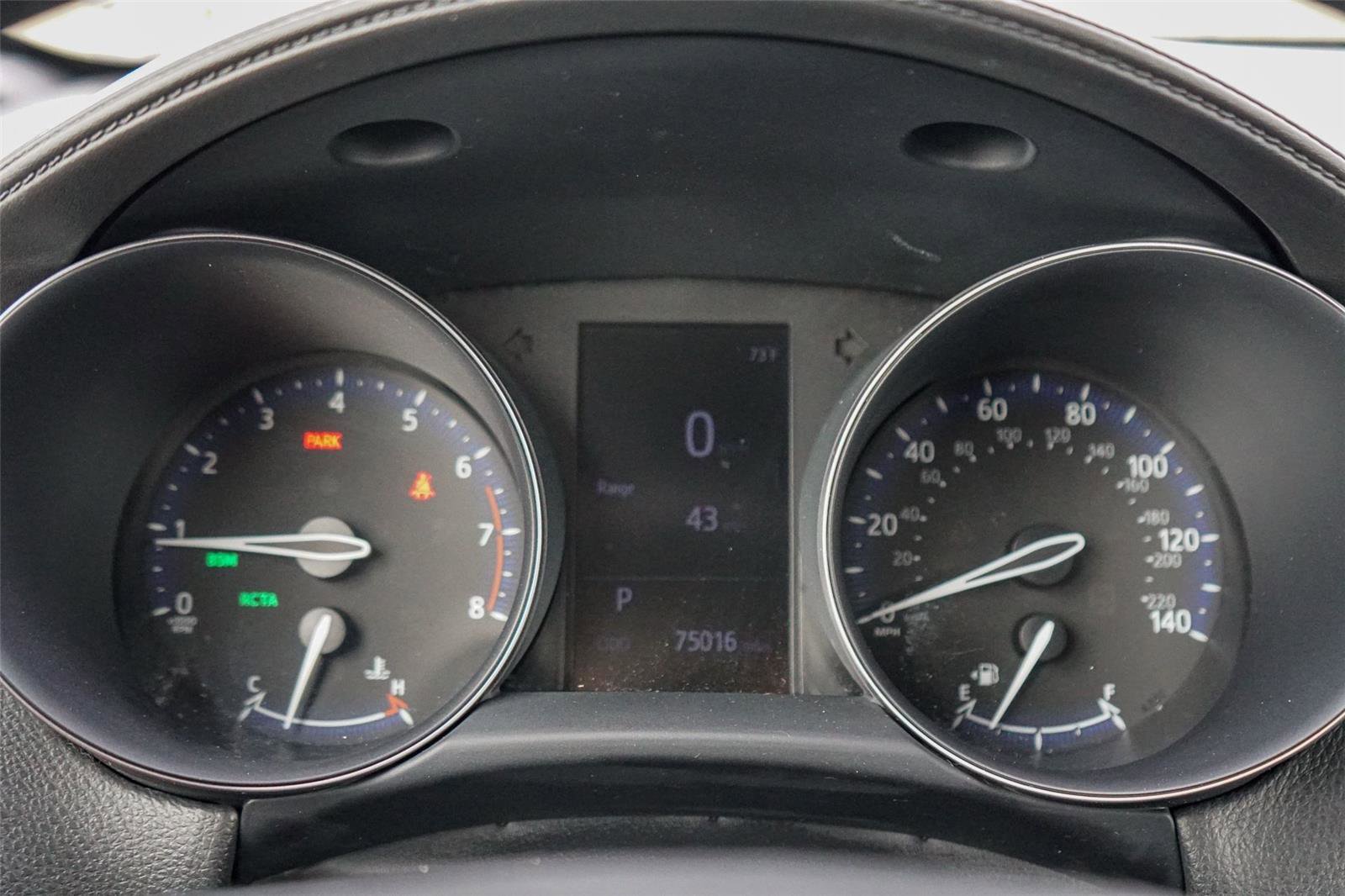 Used 2019 Toyota C-HR XLE FWD image 18