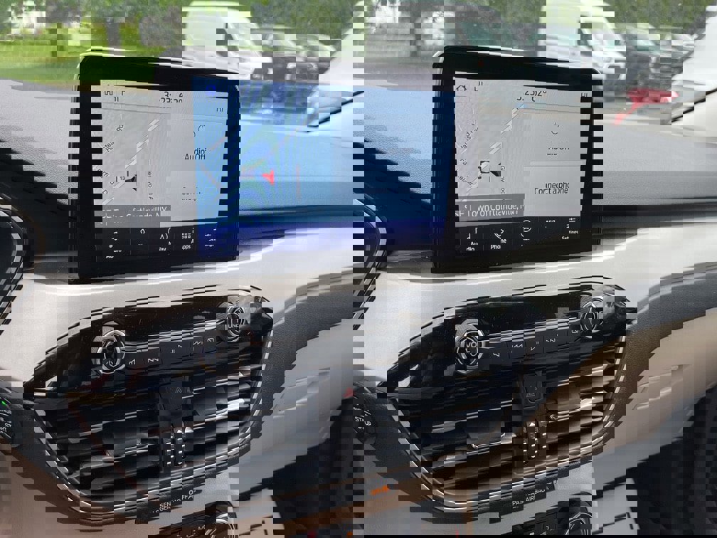 Certified 2022 Ford Escape SEL image 11