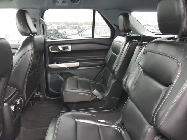 Certified 2022 Ford Explorer XLT w/ Equipment Group 202A image 32