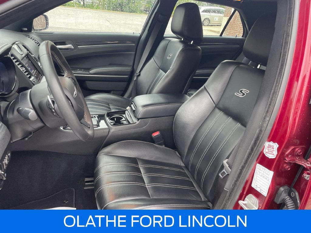 Used 2023 Chrysler 300 S RWD image 10