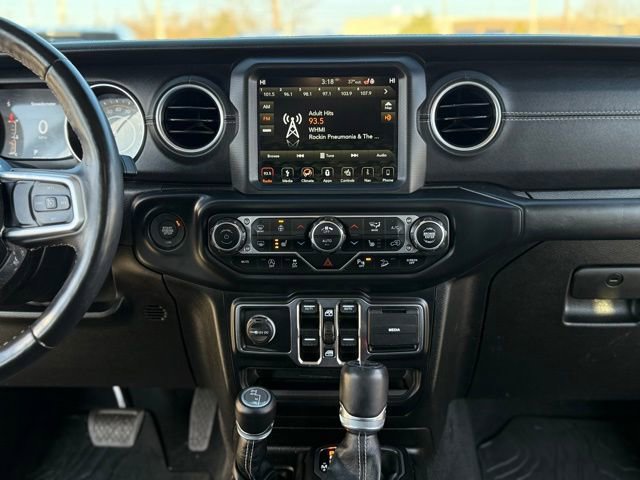Used 2019 Jeep Wrangler Unlimited Sahara w/ Uconnect 4C Nav & Sound Group image 25