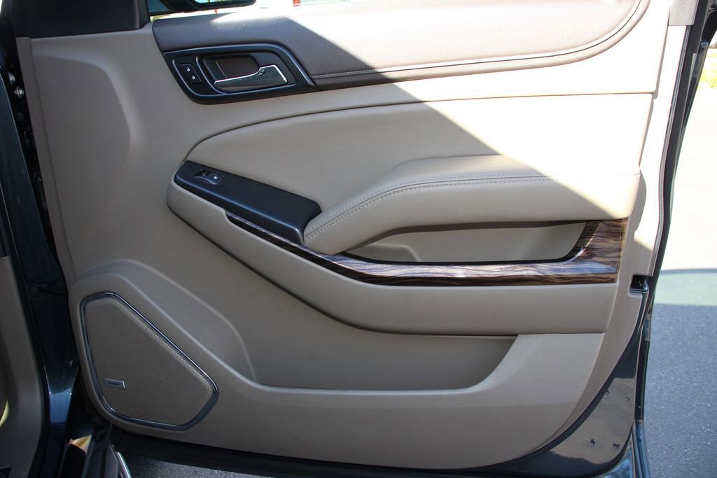 Used 2020 GMC Yukon XL SLT w/ Premium Edition image 29