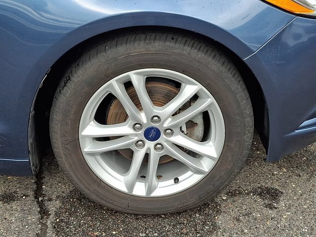 Certified 2018 Ford Fusion SE w/ Fusion SE Technology Package FWD image 10